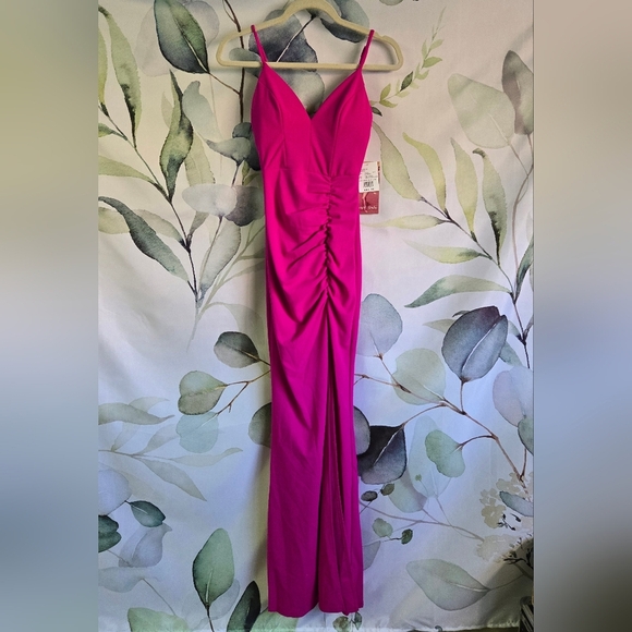 EMERALD SUNDAE | Crepe Spaghetti Strap Gown w/ Ruching in Fuchsia sz XS - Picture 1 of 9